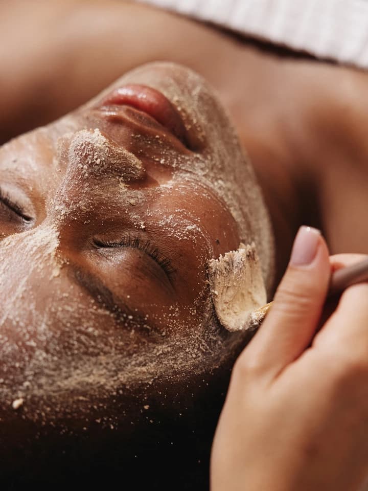 Location spa service facials